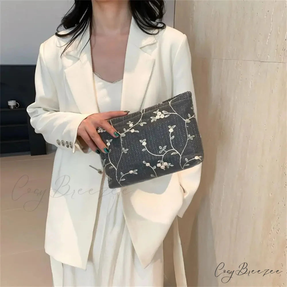 Rattan Handheld Straw Clutch Wristlet wristlet-250126