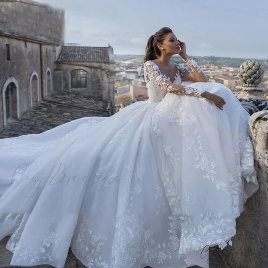 Round Neck Long Sleeve Sheer Wedding Dress weddingdress-250223