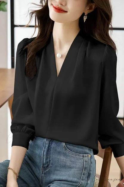 Satin Chiffon V-neck Soft Casual Crop Top for Office Black / S blouse-250126