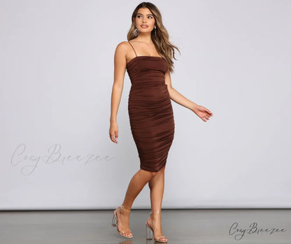 She’s A Showstopper Charming Ruched Midi Dress BROWN / XS