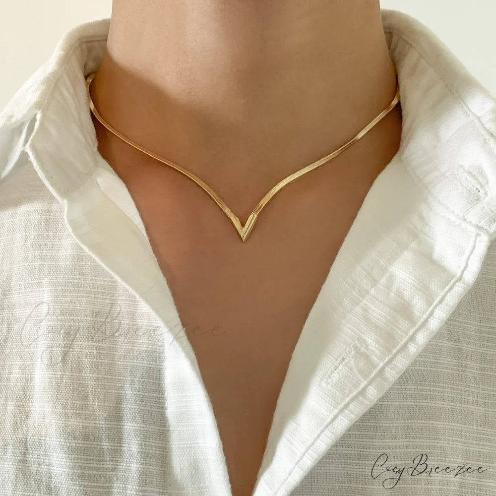 Simple Men’s Jewelry Creative V-shaped Necklace