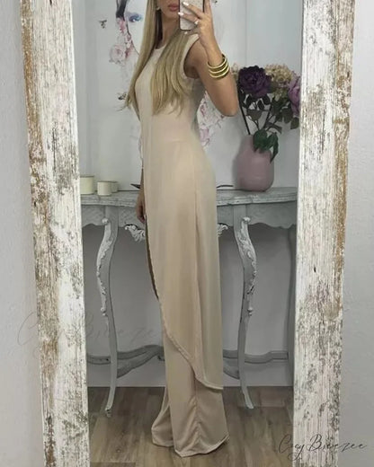 Sleeveless 2-piece outfit