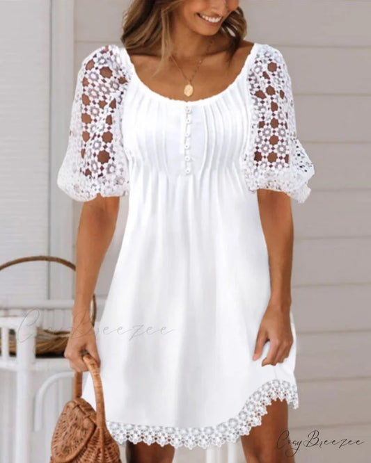 Solid color dress with lace sleeves White / S