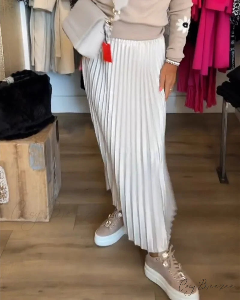 Solid color pleated dress