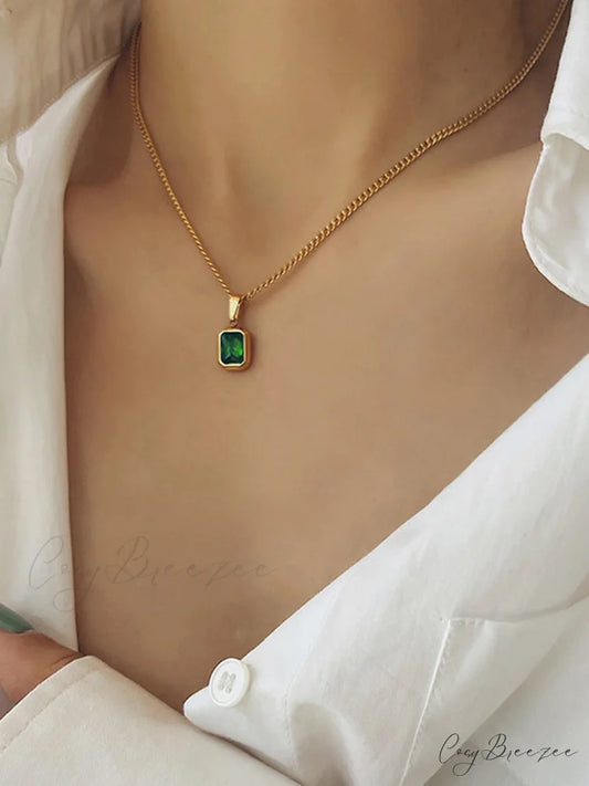 Spring Green Graceful Pendant Necklace Green / One Size
