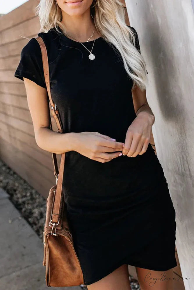 Stretchy Bodycon Dress with Short Sleeves and Ruched Detail S / Red