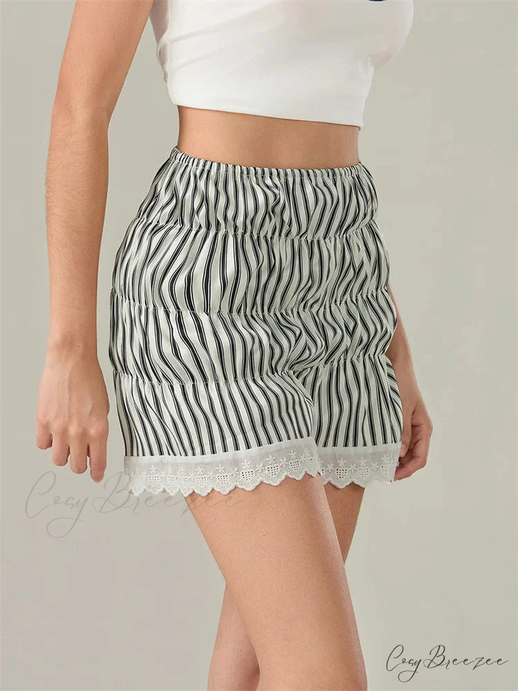 Striped Lace Lantern Ruched Shorts short-250223