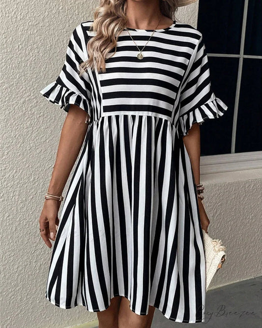 Striped Print A-Line Dress with Round Neck Black / S