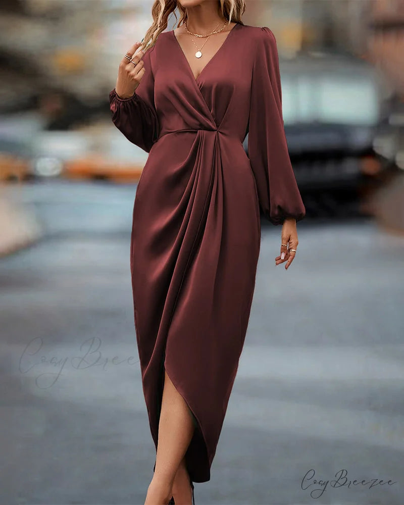 Stylish dress with lantern sleeves and v-neck