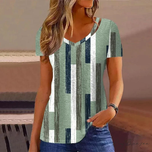 T-Shirt with Casual Contrast Stripes Green / S