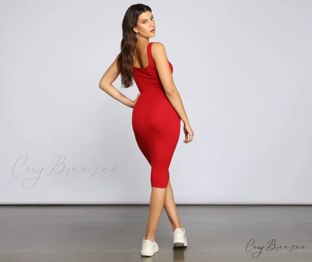 Taking the Plunge Charming Scoop Neck Midi Dress