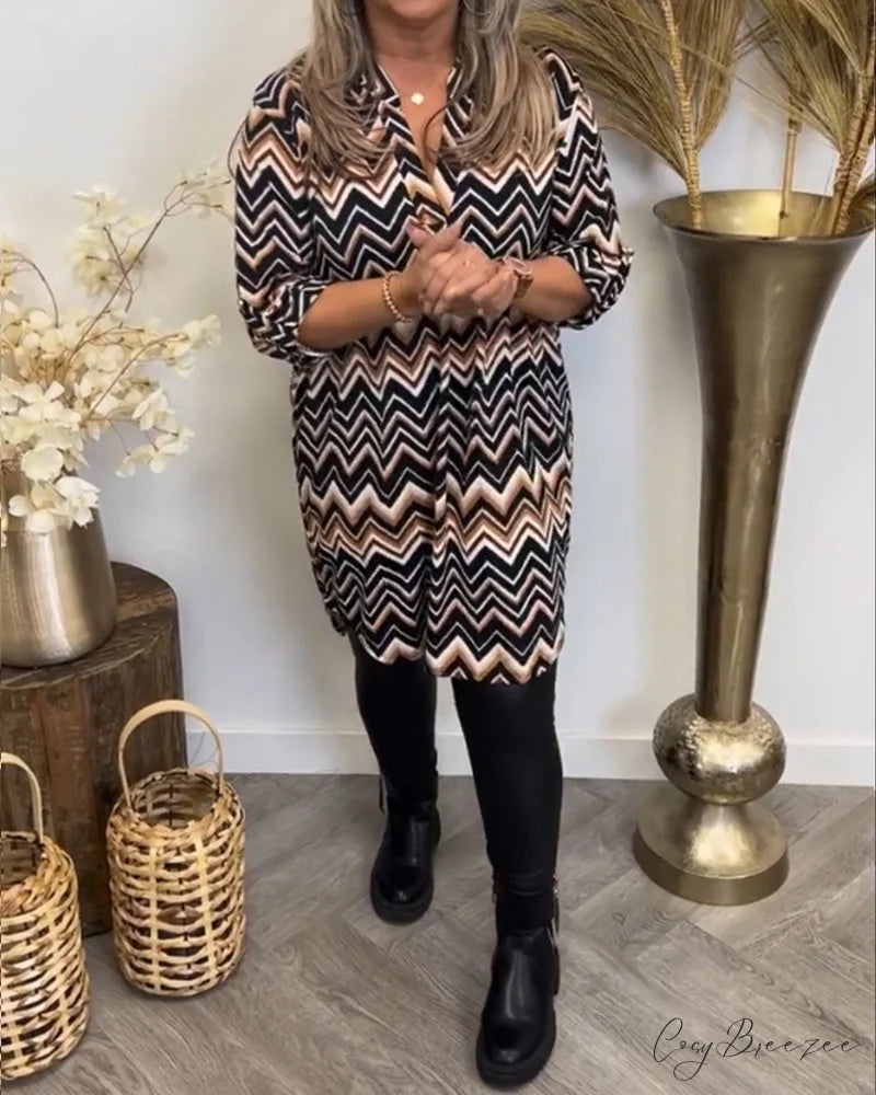 V-neck dress with wave print