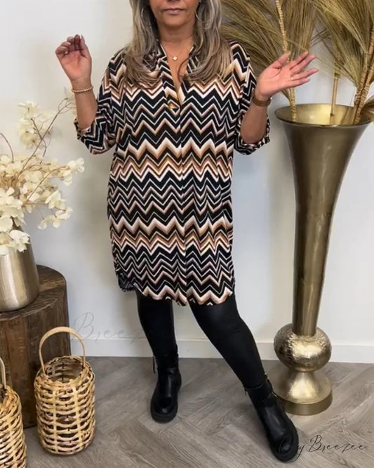 V-neck dress with wave print Black / S