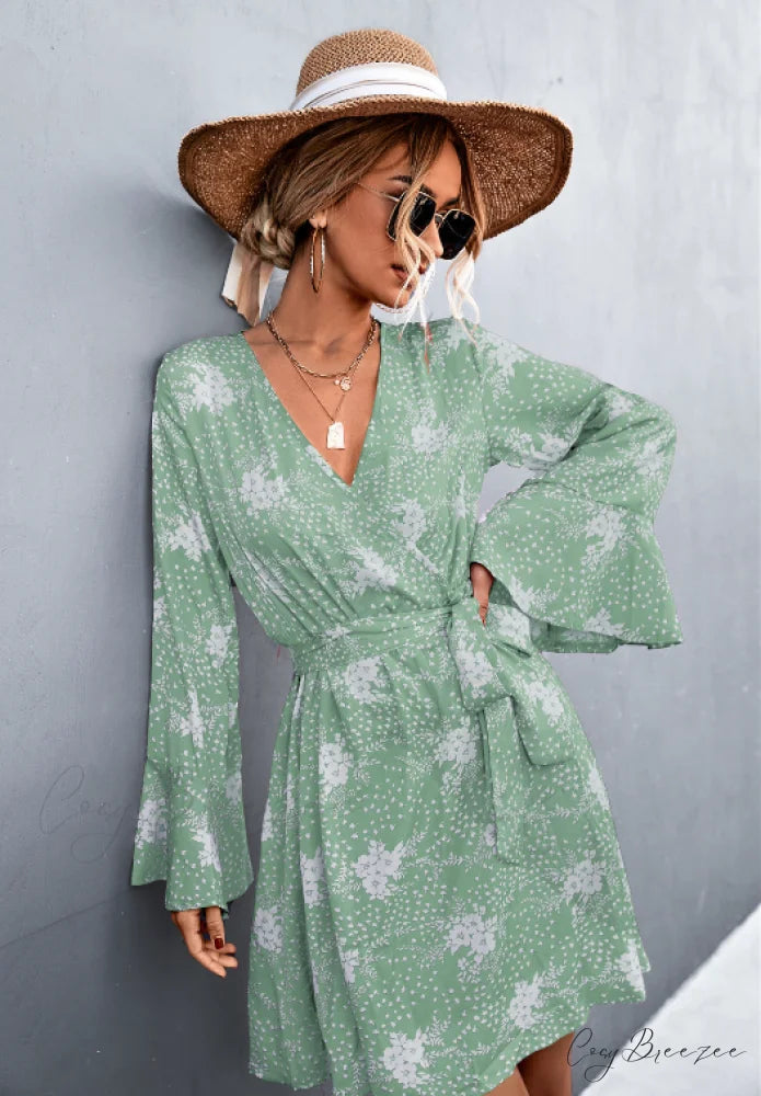 V-Neck Flared Sleeve Printed Strap Dress L / red
