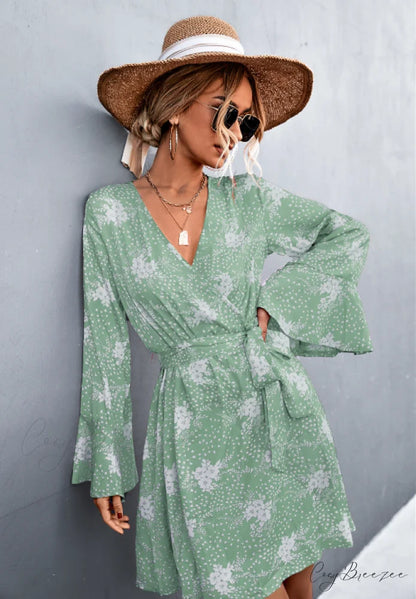V-Neck Flared Sleeve Printed Strap Dress L / red