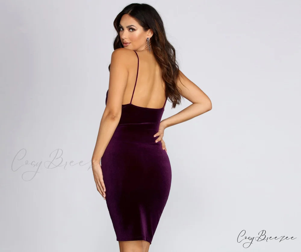 Velvet Dream Stylish Sleeveless Midi Dress
