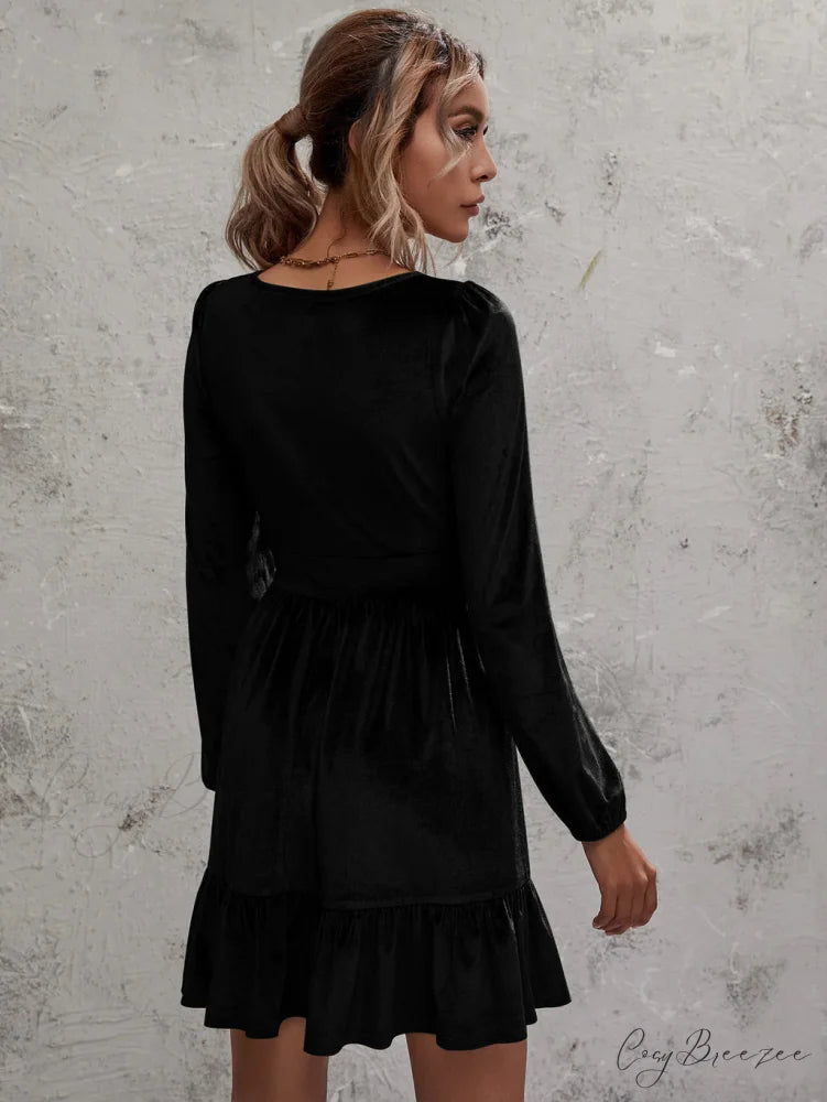 Velvet Ruffled Dress with Deep V-Neck and Puff Sleeves M / burgundy