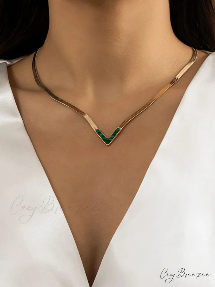 Victoria Charming Necklace Green / One Size