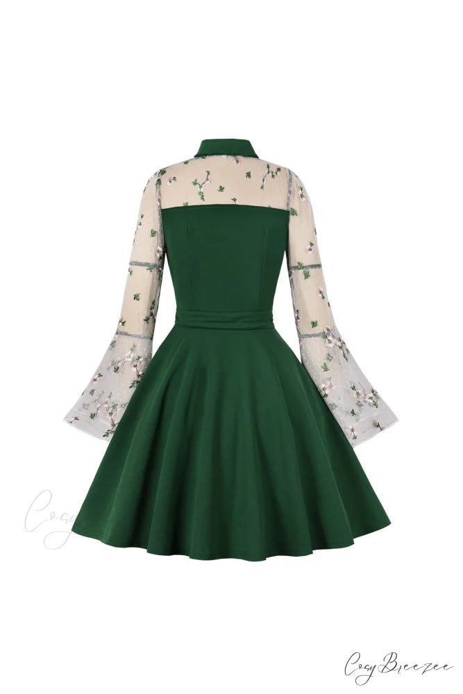 Vintage Dress with Mesh Embroidery and Flare Sleeves Green / L