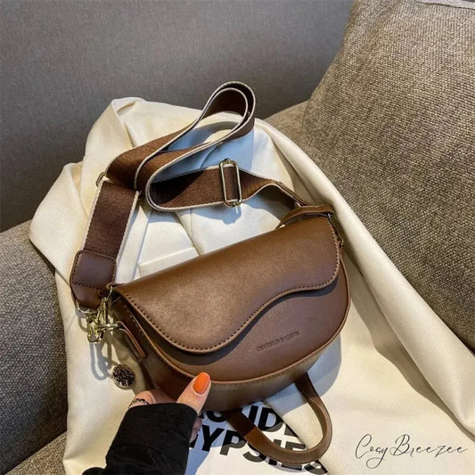 Vintage Flap Small Saddle Crossbody crossbody-250126