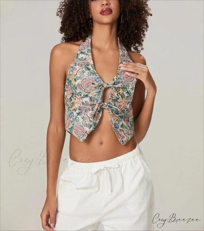 Vintage Floral Halterneck Bow Tied Front Deep V Crop Top croptop-250126