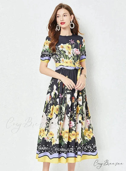 Vintage Short-Sleeve Printed Dress with Round Neck