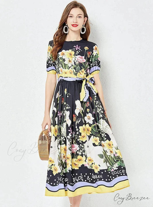 Vintage Short-Sleeve Printed Dress with Round Neck