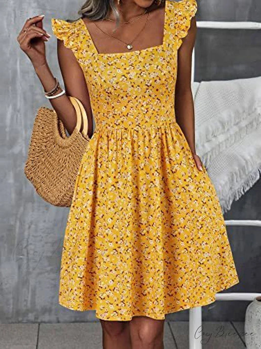 Warm-Season Gown Flowered Ruffle with and Design Trim S / Yellow