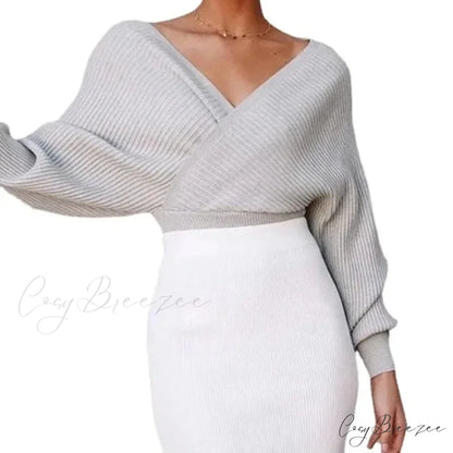 White V-neck Striped Pullover swraters-241228